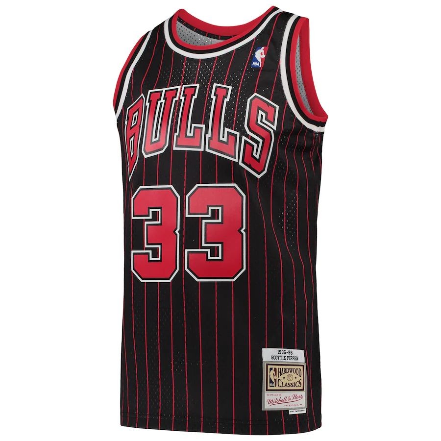 Men’s Chicago Bulls Scottie Pippen Mitchell & Ness Black Hardwood Classics 1995-96 Swingman Jersey